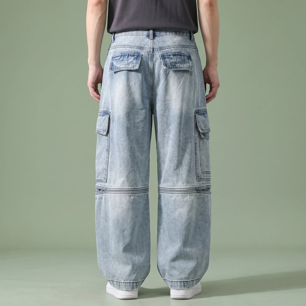 Dalton Baggy Cargo Jean light blue, back view on model